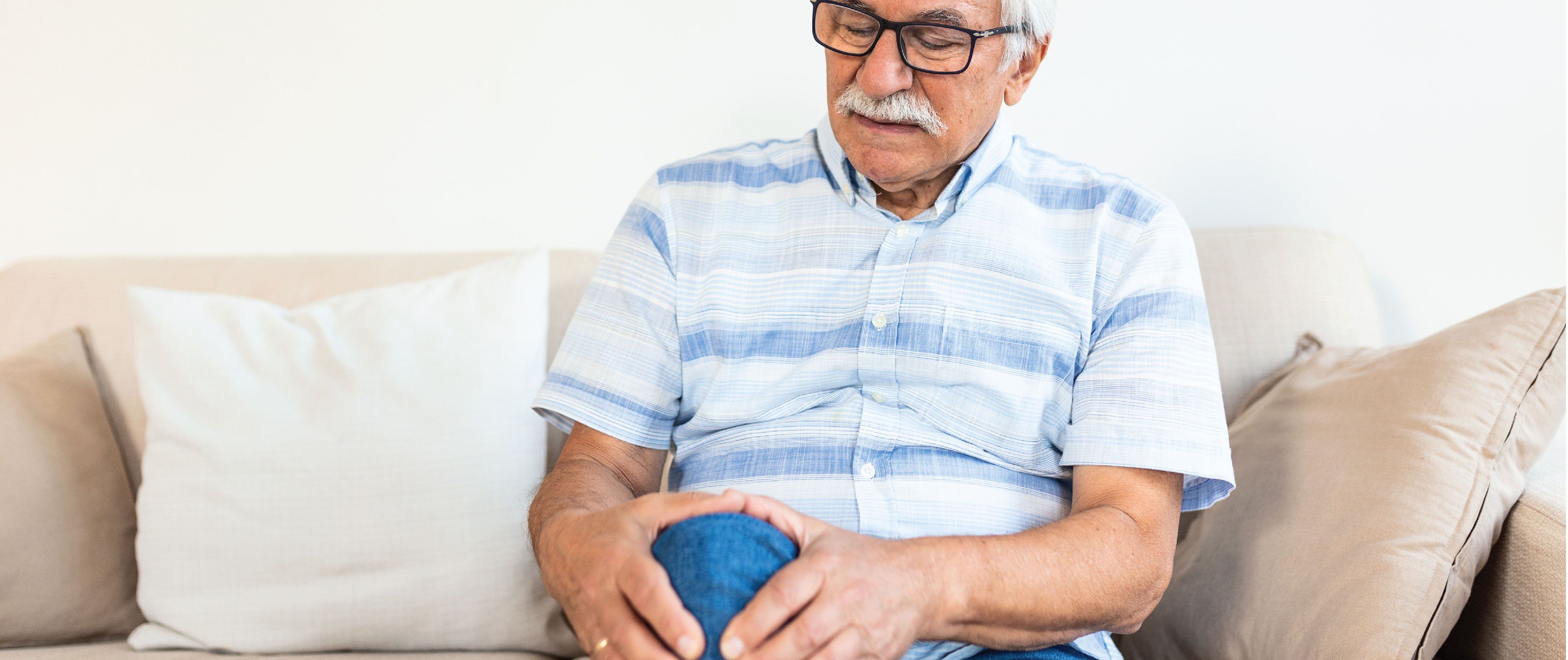 Tips to Reduce Knee Pain in Old Age Max Hospital